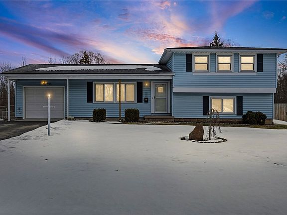 3rd image of 192 Summit Hill Dr