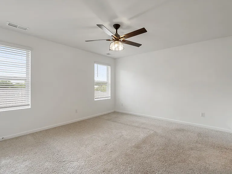 610 Clifford Hts — Photo 17