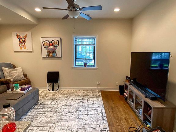 2nd image of 1825 W Leland Ave #G1