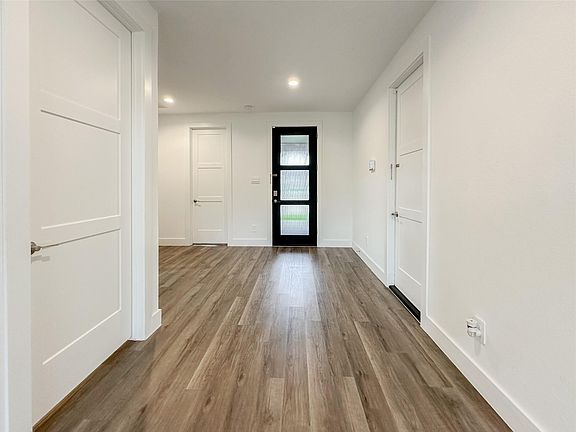 4th image of 15216 Tattle Creek Ln