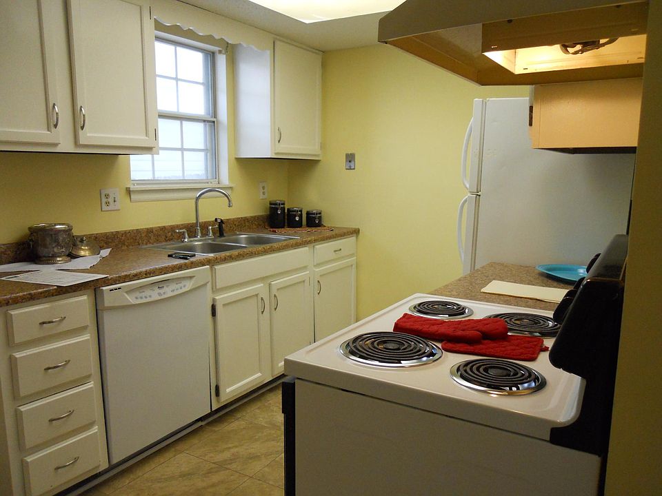 2nd image of 6529 E 128th St