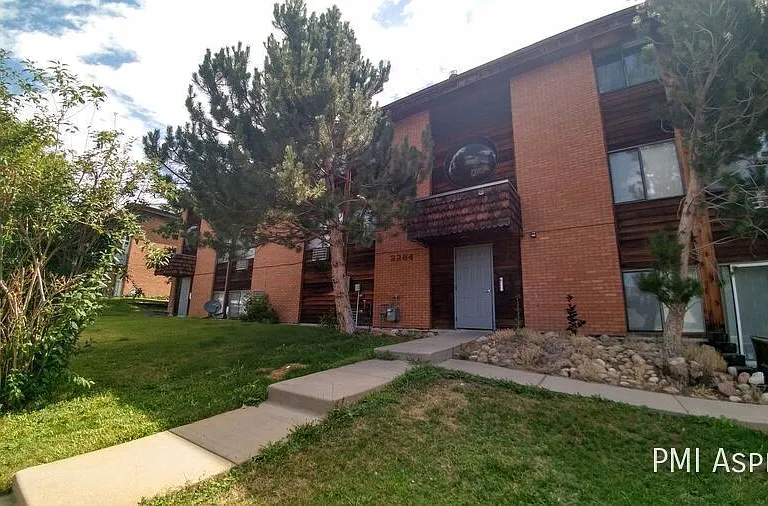 2264 Dexter Dr #301 — Photo 1