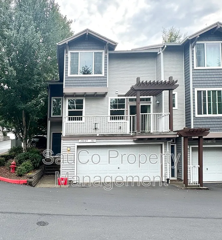 3 bed, 2.5 bath, 1322 sqft, $2,275 — Photo 1