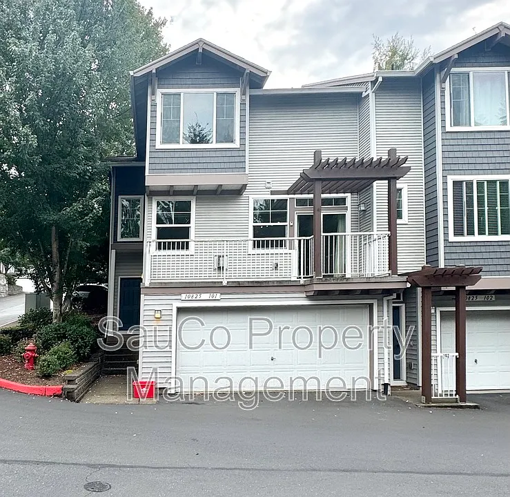 10825 SW Canterbury Ln #101