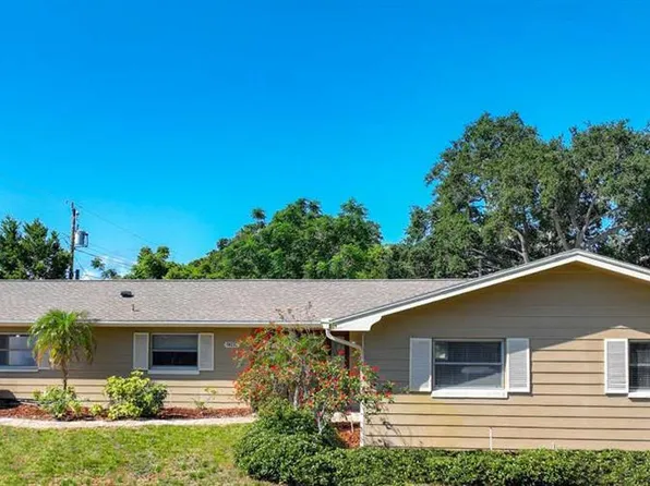 14232 Yacht Club Blvd, Seminole, FL 33776