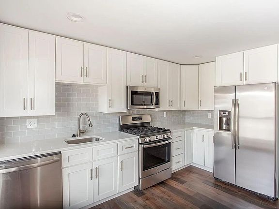2nd image of 5351 Devonshire Ave #2