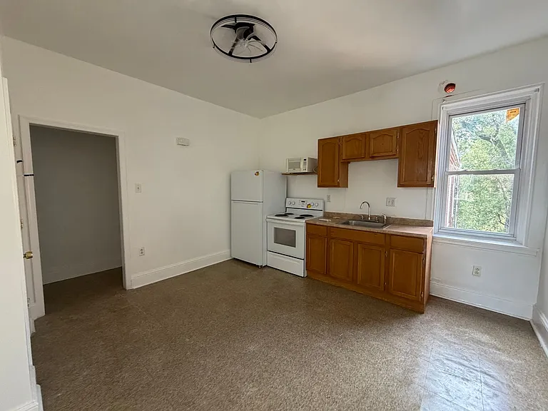 2233 Cecil B Moore Ave — Photo 12