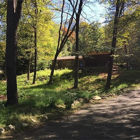 1st image of 36 7 Hills Lake Dr