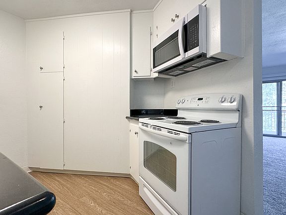 3rd image of 1821 Lincoln Ave #315A