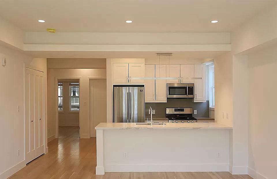 1st image of 1740 Broadway St #501