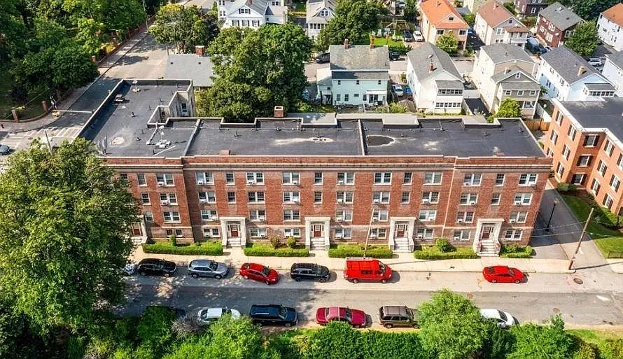 208 Main St. — Photo 1