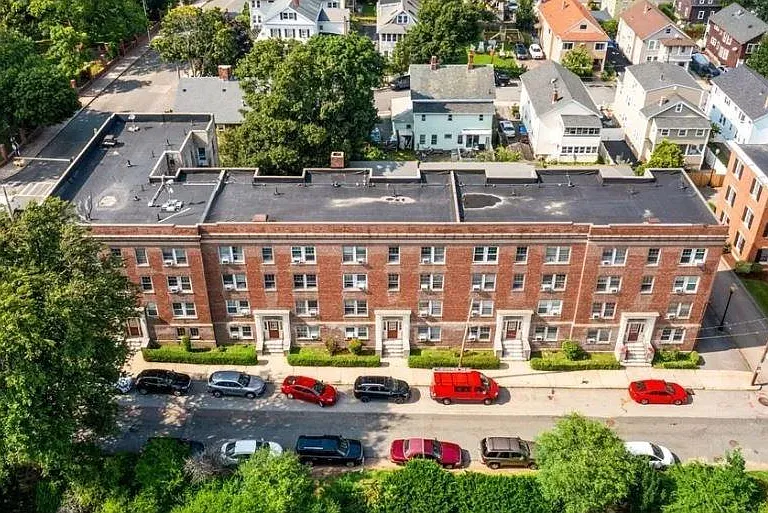 208 Main St. — Photo 1