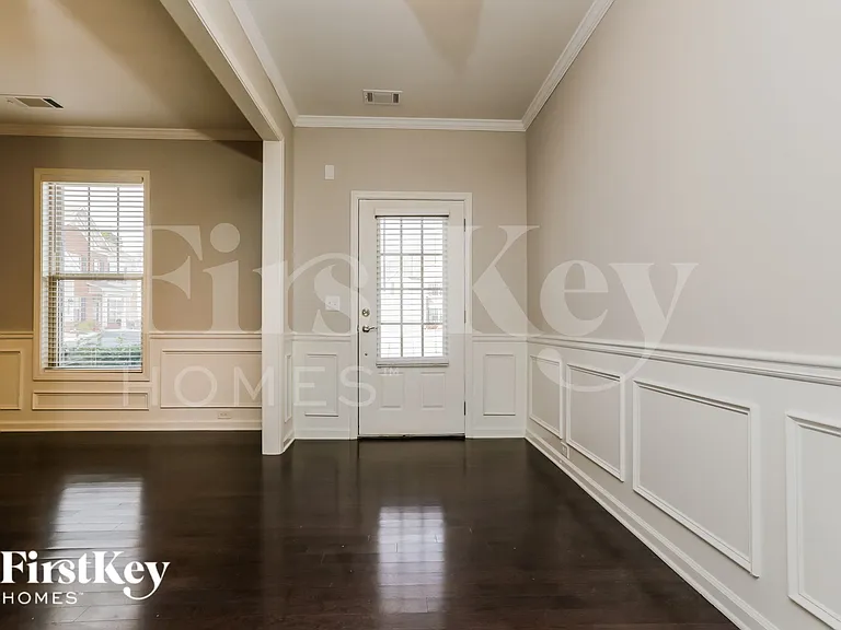 4895 Frontier Dr — Photo 5