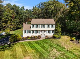 19 Sartelle St, Pepperell, MA 01463