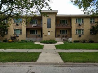 1135 Homestead Rd APT 2D, La Grange Park, IL 60526