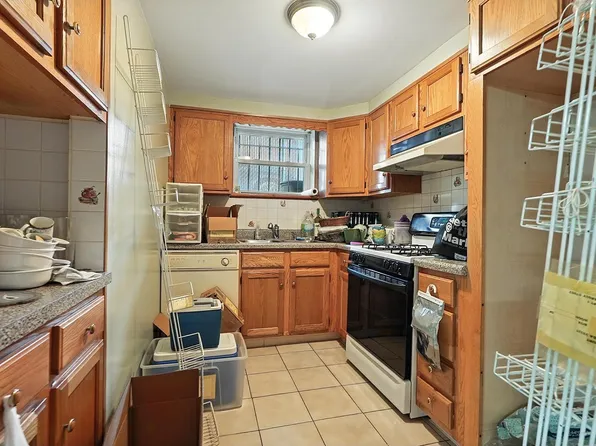 961 Avenue C image 15 of 21