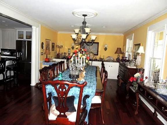 5th image of 168 Lena Dr
