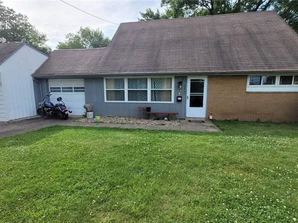2364 Buckeye Cir, Youngstown, OH 44502