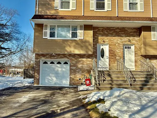 2 Lone Star Ln, Manalapan, NJ 07726