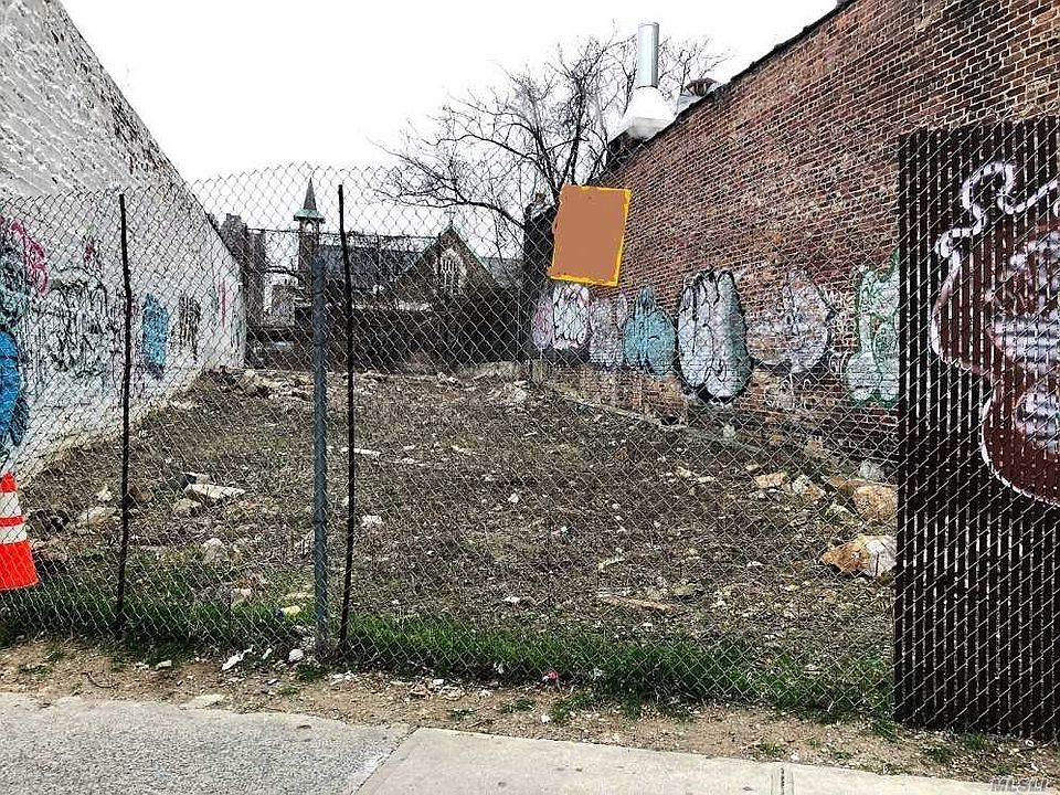 1st image of 33 Bedford Park Blvd