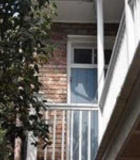 view to 2nd floor balcony