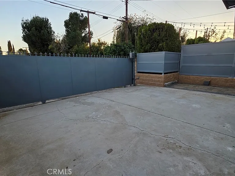 18222 Chatsworth St — Photo 19