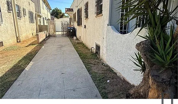 2 bed, 836 sqft, $2,500 — Photo 4