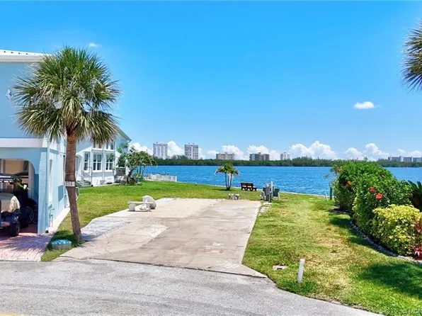 1275 Nettles Blvd, Jensen Beach, FL 34957