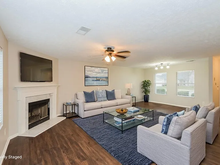 2653 Sutherland Dr — Photo 4