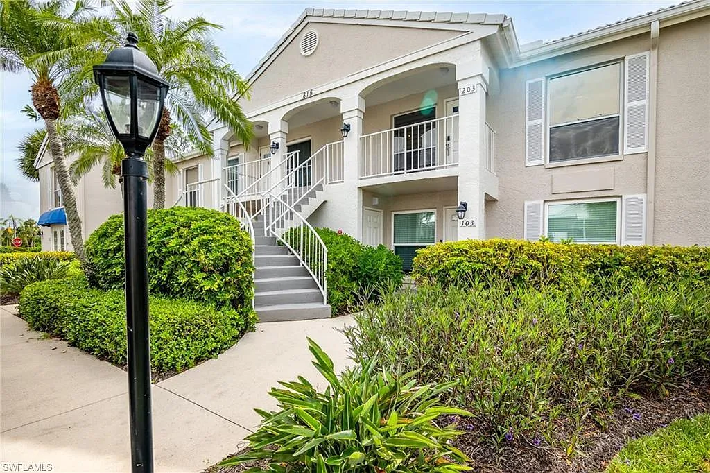 2 bed, 2.0 bath, 1179 sqft, $3,500 — Photo 2