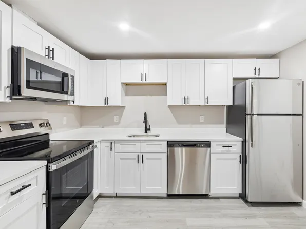 1-14 Iris Ct #5, Acton, MA 01720