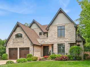 1219 Parkside Ln, Deerfield, IL