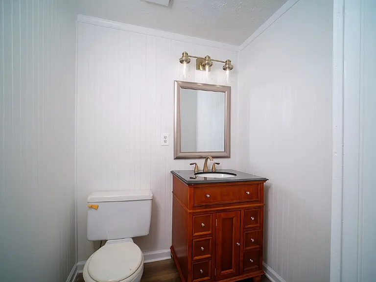 2017 Redwood Cir — Photo 42