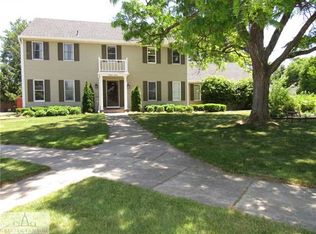 1820 Boxwood Ln, East Lansing, MI 48823