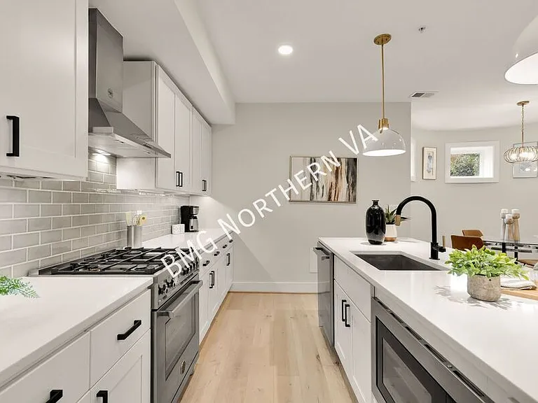 2829 13th St NW #1 — Photo 15