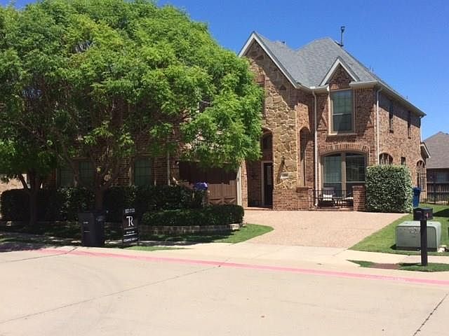 1st image of 380 Parkvillage Ave