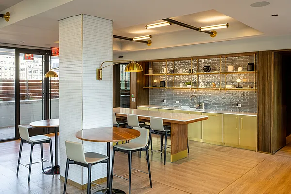 Rented by Vanbarton Services LLC | media 6