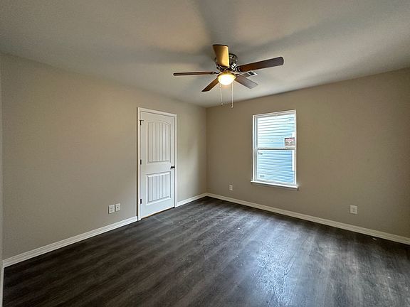 4th image of 107 King George St APT C