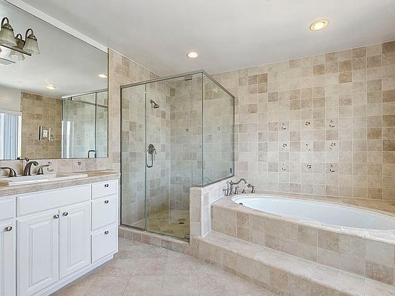 5th image of 1228 9th St #1