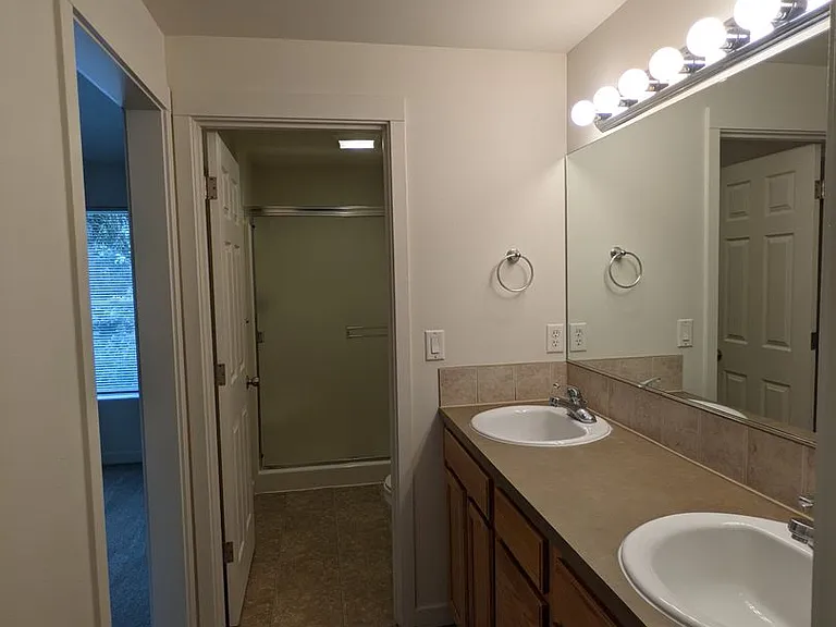 Halsey East Townhomes — Photo 171