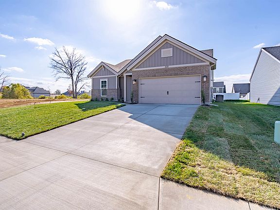 2nd image of 3011 Tipperary Dr