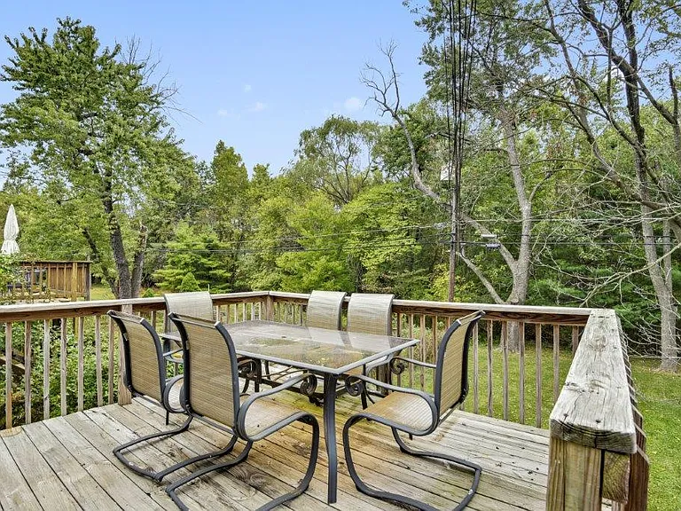 128 Greenmeadow Dr — Photo 16