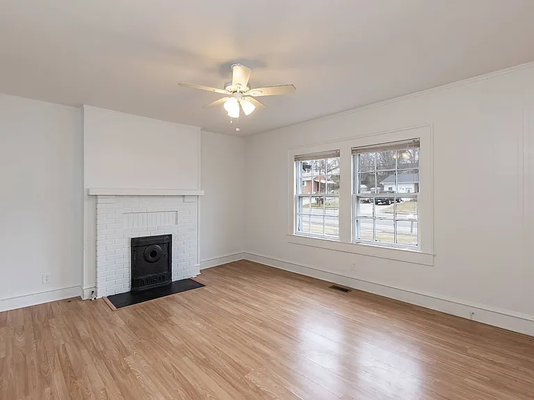 N Main St Duplex — Photo 9