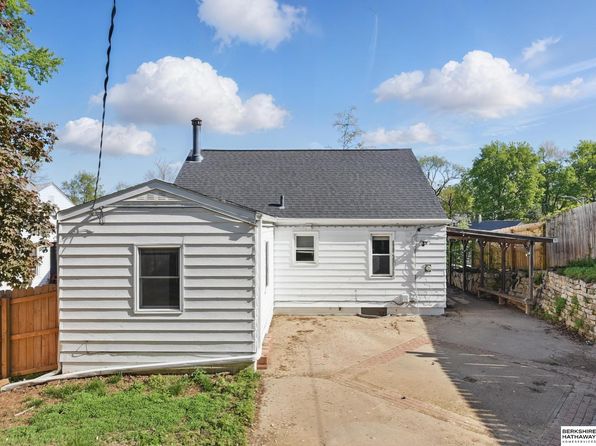 6523 Emmet St, Omaha, NE 68104