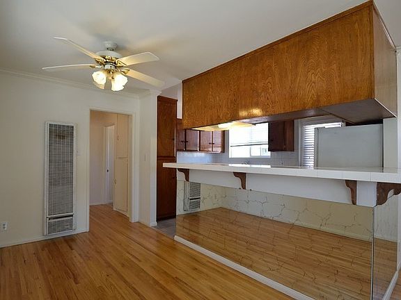 5th image of 16327 Wilton Pl