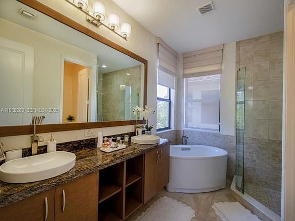 4th image of 9602 W 35th Ln