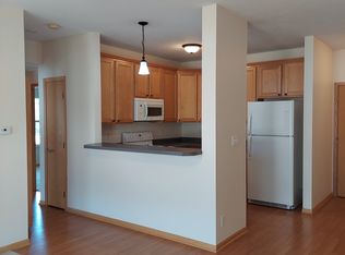 2329 Bristol Dr Unit 101, Ames, IA 50010