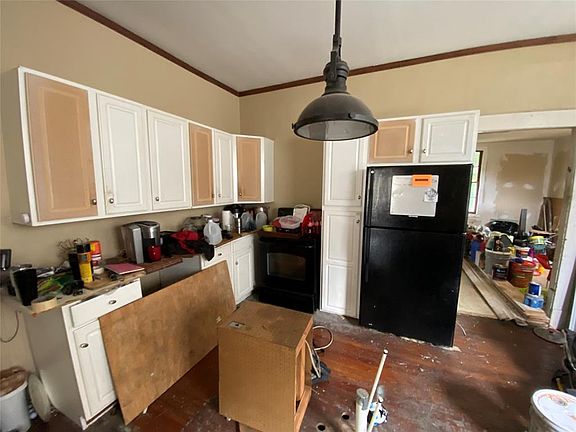4th image of 130 W Hendricks St