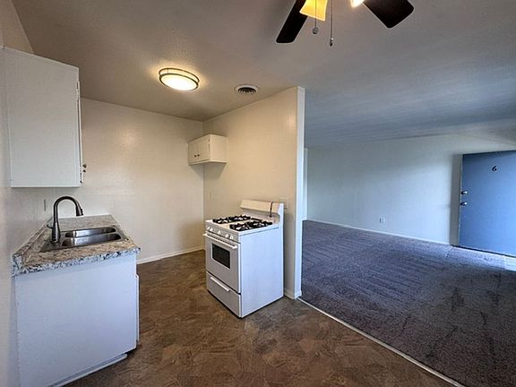 3rd image of 1128 E 12th St APT 6