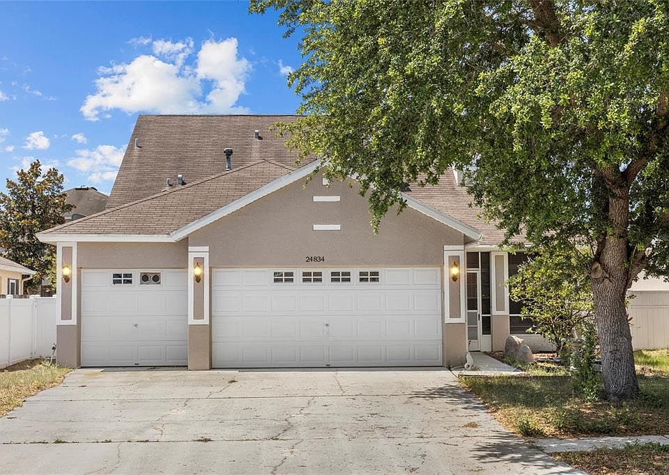 1st image of 24834 Oakhaven Ct